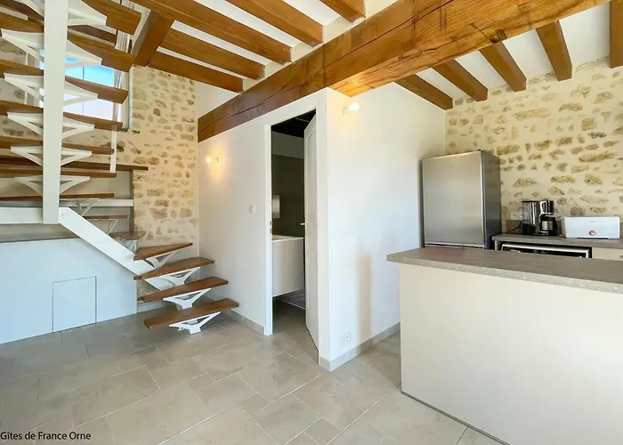 Charmante Maison En Pierres Avec Wifi, Pres De Mortagne-au-perche - Fr-1-497-241 * La Mesniere